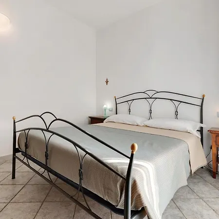 11 Mehari Apartmán *